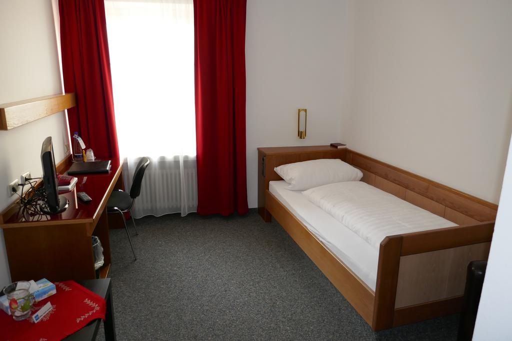 Hotel Bayerischer Hof Burghausen Zewnętrze zdjęcie